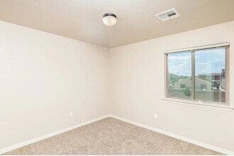 14705 Bobby Joe Hill in El Paso, TX - Foto de edificio - Building Photo