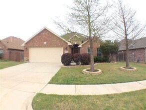 2364 Collin Dr in Grand Prairie, TX - Building Photo - Building Photo