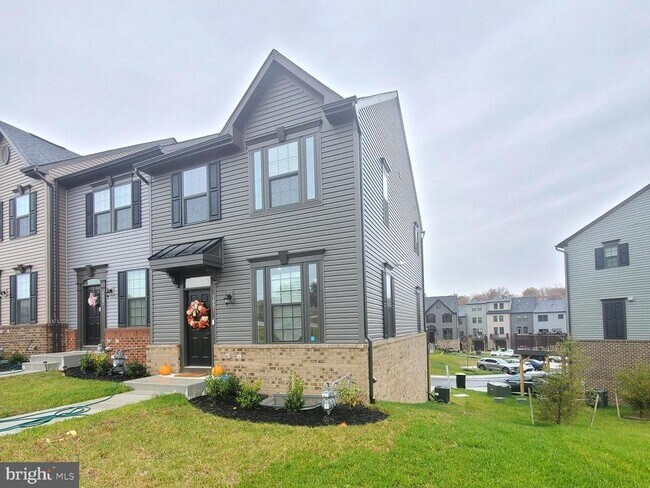 1001 Rampart Dr in Fredericksburg, VA - Building Photo - Building Photo