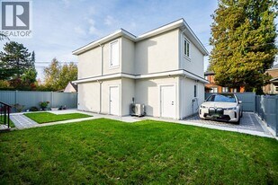 4xxx W 28th Ave in Vancouver, BC - Building Photo