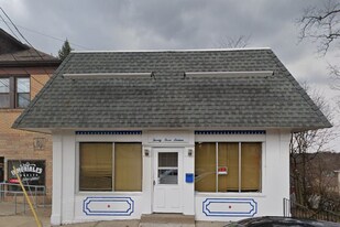 2314 Broadway Ave, Unit 1 in Pittsburgh, PA - Building Photo