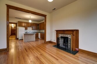1742 W Addison St, Unit 3 in Chicago, IL - Building Photo - Building Photo