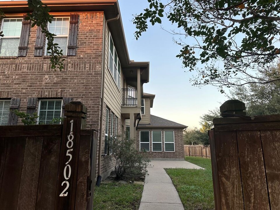 18502 Solace Vista Dr in Cypress, TX - Building Photo