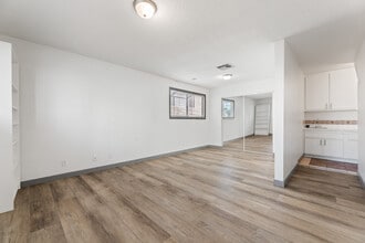 1540 S Fairfax Ave in Los Angeles, CA - Building Photo - Building Photo