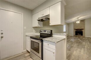 2311 Teri Rd in Austin, TX - Building Photo