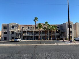 2008 Mesquite Ln in Laughlin, NV - Building Photo