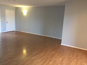 400 Scotia Dr-Unit -305 in Hypoluxo, FL - Foto de edificio - Building Photo