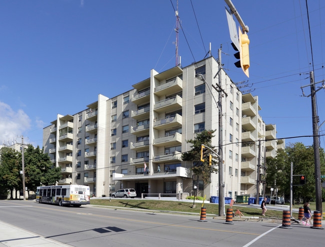 Wilshire East in Hamilton, ON - Building Photo - Building Photo