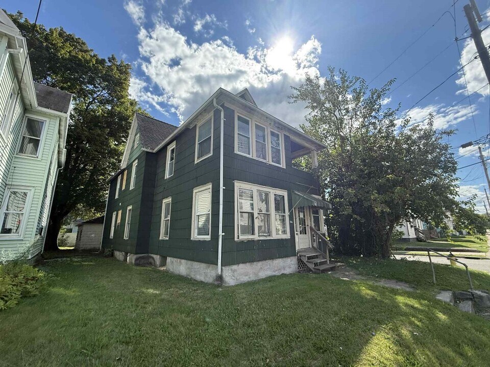 66 Endicott Ave in Johnson City, NY - Building Photo