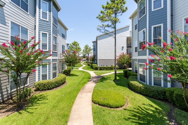 Parkland at West Oaks