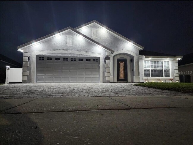 2823 Maguire Dr in Kissimmee, FL - Building Photo - Building Photo