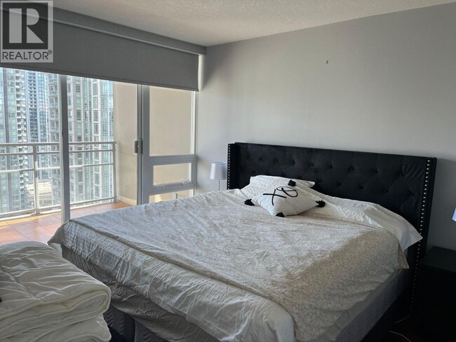 2978 Glen Dr in Coquitlam, BC - Building Photo - Building Photo