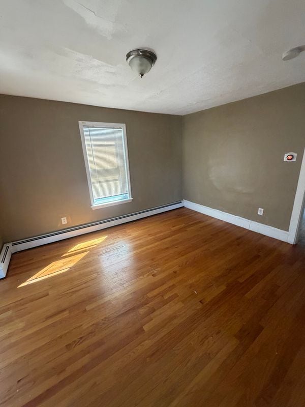 10 Neptune St Ct, Unit #2 in Lynn, MA - Foto de edificio - Building Photo
