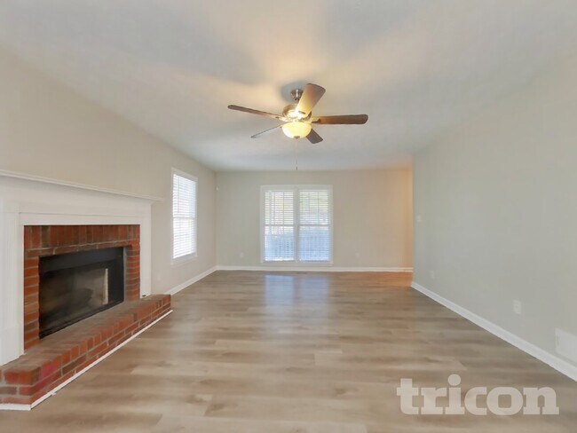 220 Stevenson Trail in Dallas, GA - Foto de edificio - Building Photo