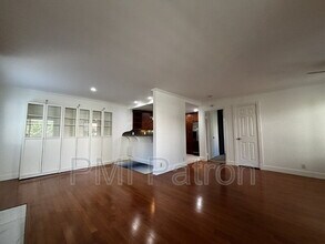 7422 Seastar Dr in Huntington Beach, CA - Building Photo - Building Photo