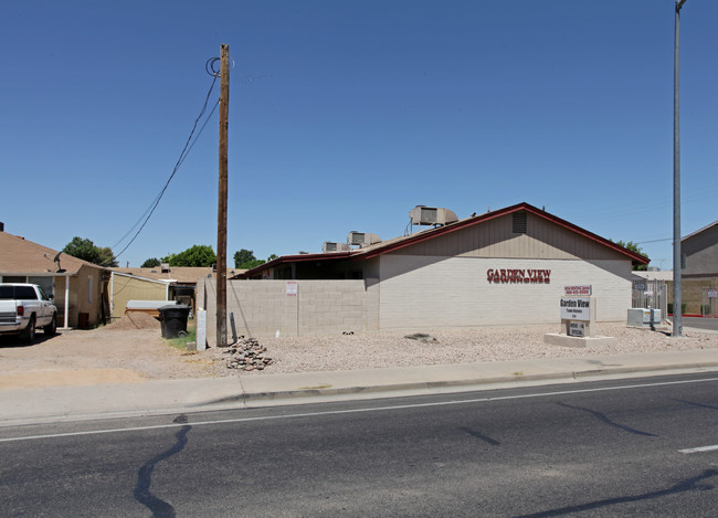 524 S Stapley Dr in Mesa, AZ - Foto de edificio - Building Photo