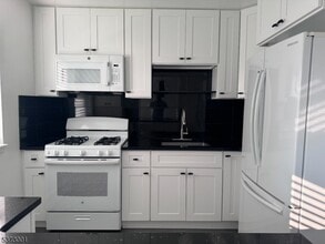 2467 NJ-10 in Morris Plains, NJ - Building Photo - Building Photo