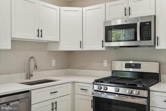 5317 Oldcastle Ln in Springfield, VA - Building Photo - Building Photo