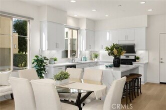 269 Magnet in Irvine, CA - Building Photo - Building Photo