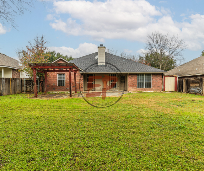 10716 Sierra W Dr in Waco, TX - Foto de edificio - Building Photo