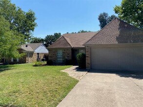 1708 Woodhollow Dr in Euless, TX - Building Photo - Building Photo