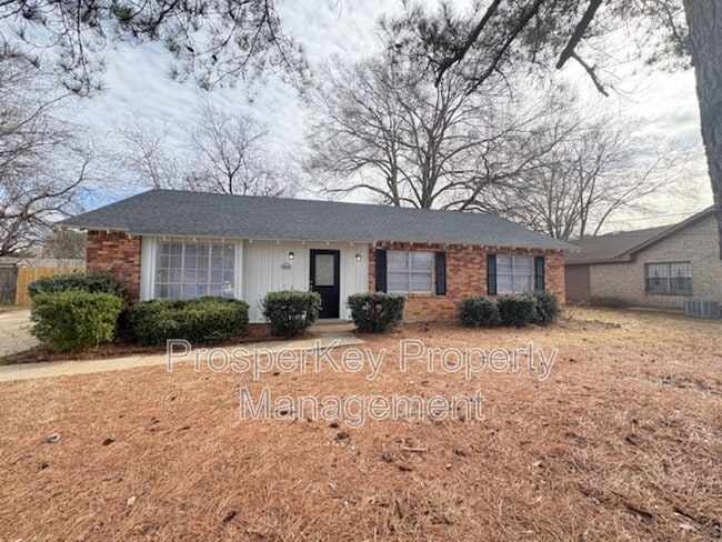 3009 Montwood Ct in Montgomery, AL - Building Photo - Building Photo