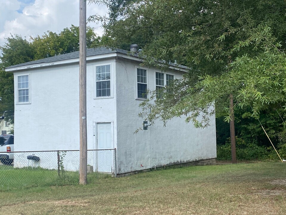 810 Wood St in Texarkana, TX - Building Photo