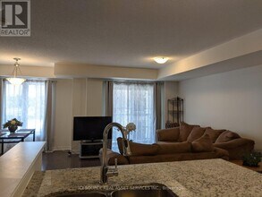 18 Mappin WY in Whitby, ON - Building Photo - Building Photo