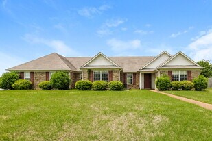 2401 N Forest Hill Irene Rd in Cordova, TN - Building Photo