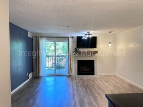 2575 S Syracuse Way in Denver, CO - Building Photo - Building Photo