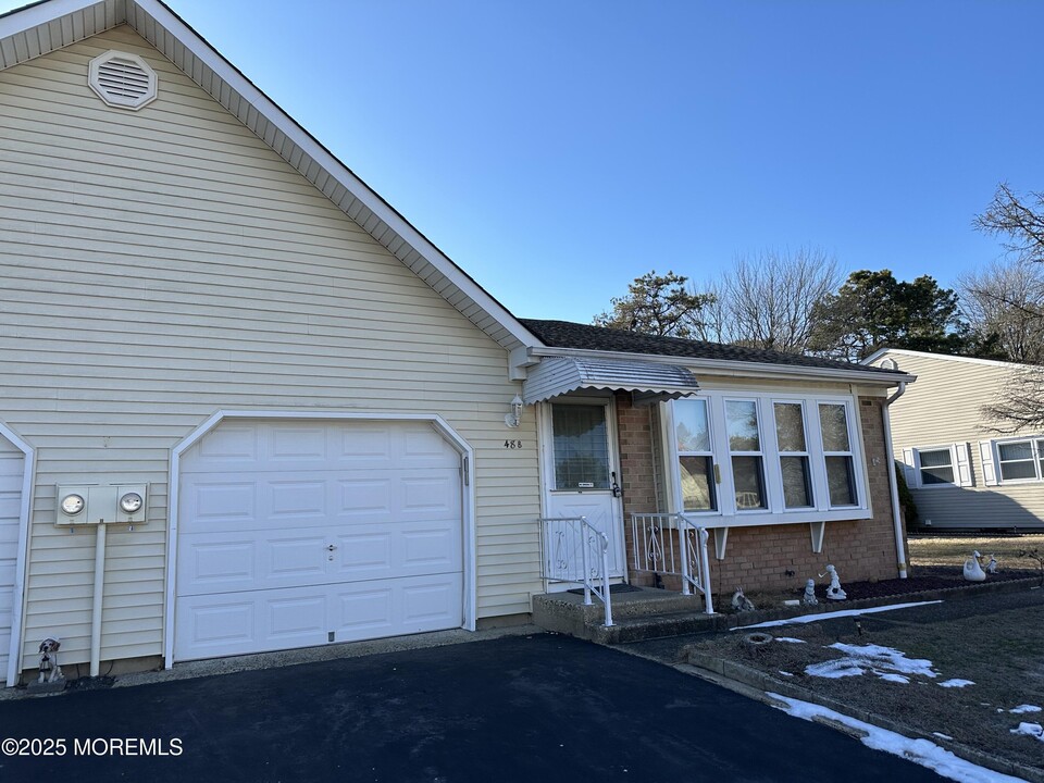 48B Sunset Rd in Manchester Township, NJ - Building Photo