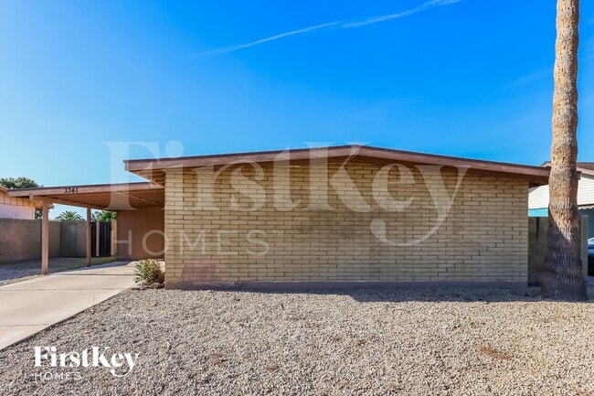 property at 3341 W Desert Cove Ave
