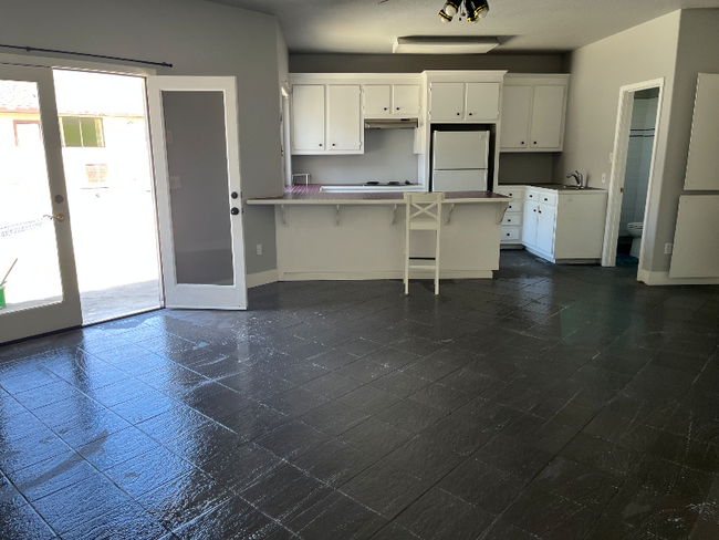 2000 John Smith Rd in Hollister, CA - Building Photo - Building Photo