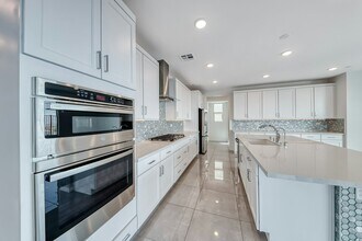 1038 Delbrook Ave in Henderson, NV - Building Photo - Building Photo