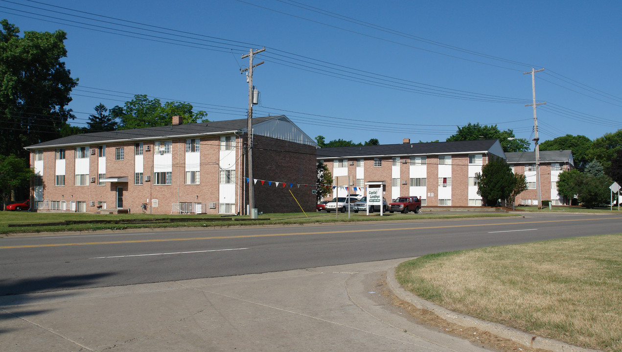 Capital Landings Apartments in Lansing, MI - Building Photo