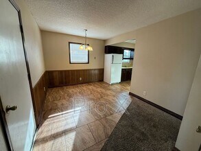 2230 S Arizona Ave in Joplin, MO - Building Photo - Building Photo