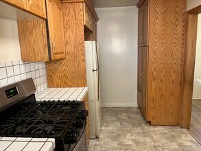 322 Cornell Dr, Unit FrontUnit in Burbank, CA - Building Photo - Building Photo