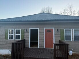 106 Crawley Rd, Unit A in Soddy Daisy, TN - Building Photo