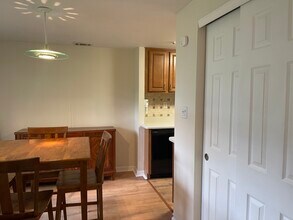 158 Cambridge Dr, Unit #158 in Port Jefferson Station, NY - Building Photo - Building Photo