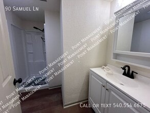 90 Samuel Ln in Rocky Mount, VA - Building Photo - Building Photo