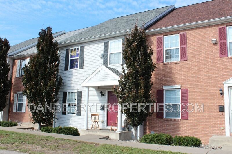 1115 N Byrne Rd in Toledo, OH - Building Photo