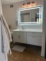 50 Patchen Rd in South Burlington, VT - Building Photo