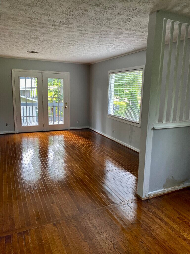 13421 Stone Dr Rentals in Bristol, VA