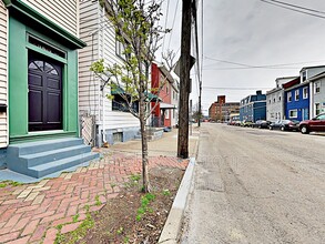 1917 Wharton St in Pittsburgh, PA - Building Photo - Building Photo