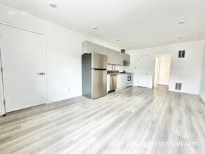 318 S Mariposa Ave in Los Angeles, CA - Foto de edificio - Building Photo