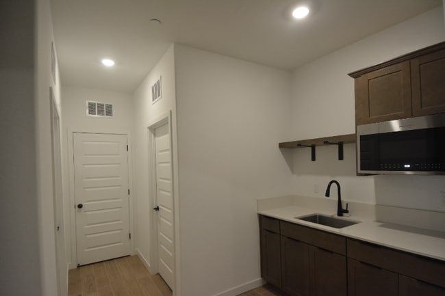 7414 Lemon Mdw Pl in Bakersfield, CA - Building Photo - Building Photo