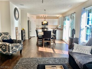 147 Northwood Ln in Tallmadge, OH - Building Photo - Building Photo