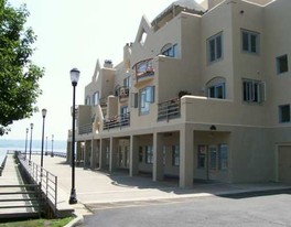 1 Main St Apartamentos