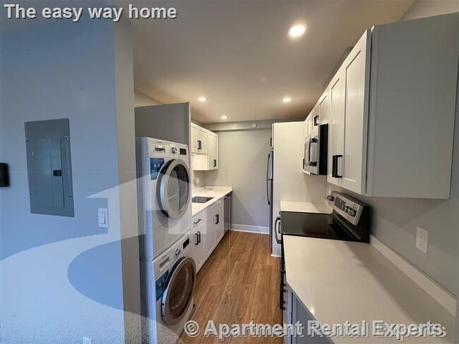 132 Sherman St, Unit #12