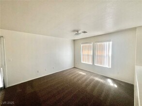 3153 Amari Ave in Las Vegas, NV - Building Photo - Building Photo